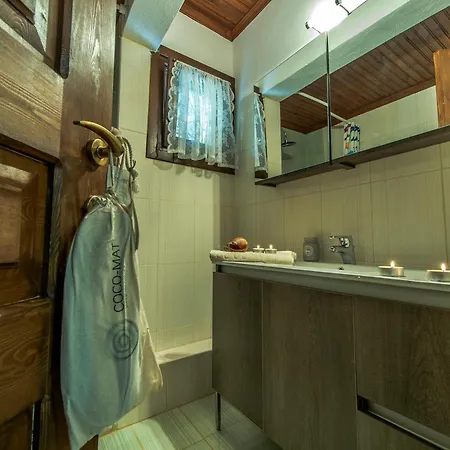 Gasthuis Pounda Paou 4*