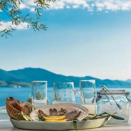 Pounda Paou Πανσιόν 4*